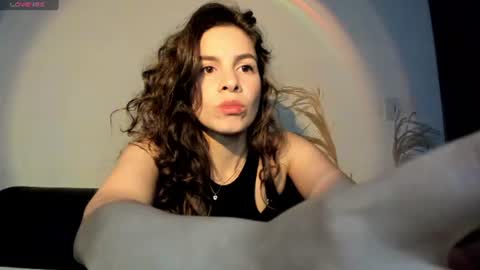 Snapshot of jessye_golden chatting on June 18, 2026, 12:55 am jessye_golden online show from June 18, 2026, 12:55 am