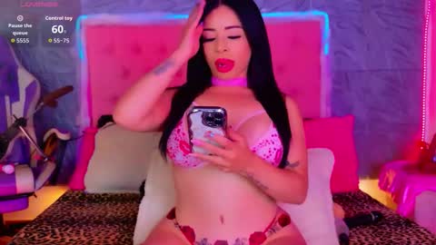 Snapshot of jessyferrary chatting on November 4, 2025, 3:33 pm jessyferrary online show from November 4, 2025, 3:33 pm