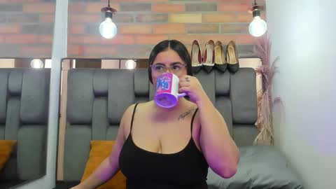 JESSY CORTES online show from October 4, 2025, 2:48 pm