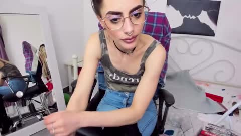 Jessy online show from March 12, 2025, 5:28 pm