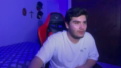 HotBoy online show from January 4, 2025, 3:18 am