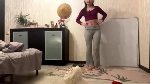 Lynn online show from October 31, 2025, 7:20 am