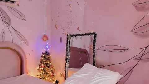 Snapshot of jesysoz_23 chatting on January 4, 2025, 6:09 am Jessica online show from January 4, 2025, 6:09 am