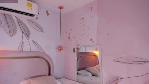 Snapshot of jesysoz_23 chatting on February 8, 2025, 3:52 am Jessica online show from February 8, 2025, 3:52 am