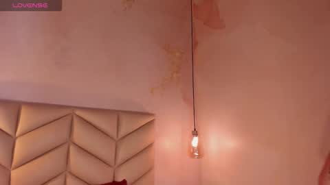 Snapshot of jesysoz_23 chatting on September 28, 2025, 6:35 pm Jessica online show from September 28, 2025, 6:35 pm