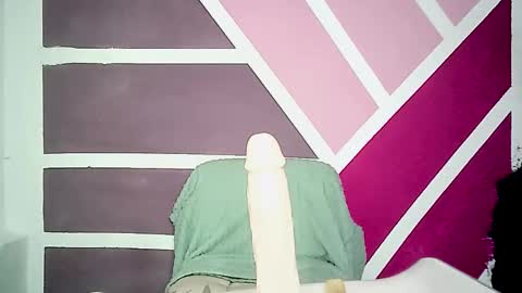 Ale online show from November 14, 2025, 9:35 pm