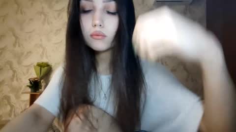 I am Gina ntmu Lets hit 10 Thumbs Up together online show from March 17, 2026, 3:26 pm