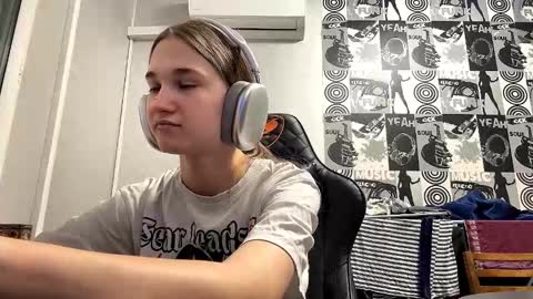 Snapshot of jewelldurham chatting on November 25, 2025, 3:01 pm Helgi online show from November 25, 2025, 3:01 pm