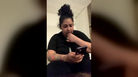 jezabaesolea online show from February 28, 2026, 11:06 pm