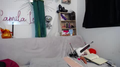 Camila online show from October 10, 2025, 2:54 am