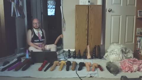 Snapshot of jghosty69 chatting on January 28, 2025, 6:39 pm Nasty Cumslut online show from January 28, 2025, 6:39 pm