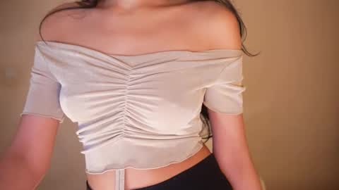 Jhaanvi online show from December 21, 2024, 4:46 pm