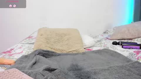 Snapshot of jhacky_sweet chatting on March 8, 2025, 3:17 am jhackelin My independent account online show from March 8, 2025, 3:17 am