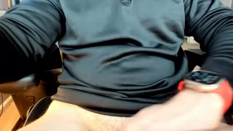 jhernandez13 online show from February 20, 2026, 11:05 pm