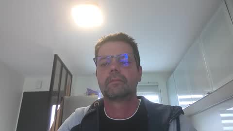 jhmec44000 online show from April 3, 2026, 9:51 am