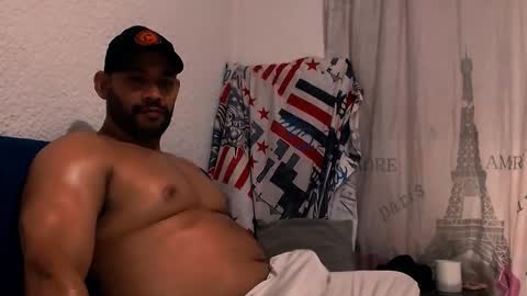 Snapshot of jho173027 chatting on November 3, 2025, 3:35 pm En moreno online show from November 3, 2025, 3:35 pm