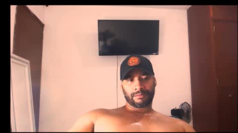 En moreno online show from December 20, 2025, 4:41 am