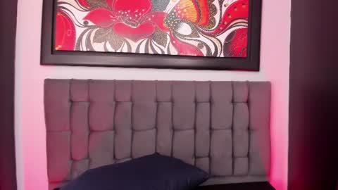 jhoan_evans online show from July 7, 2026, 7:09 am