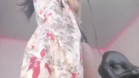 jhoanatrans22 online show from November 5, 2025, 2:50 pm