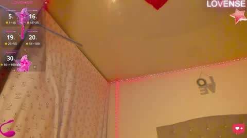 jhoanatrans22 online show from April 2, 2026, 11:24 pm