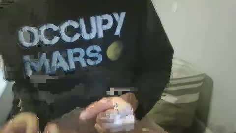 jholls online show from February 28, 2025, 11:34 pm