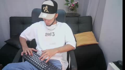 Snapshot of jhon_malo chatting on February 2, 2025, 2:38 am jhon_malo online show from February 2, 2025, 2:38 am