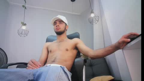 Snapshot of jhon_malo chatting on February 8, 2025, 3:41 am jhon_malo online show from February 8, 2025, 3:41 am