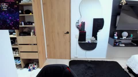 jhonaldsw online show from October 23, 2025, 1:43 pm