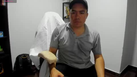 jhonatan_morales_s online show from July 8, 2026, 12:48 am