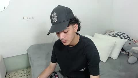 Snapshot of jhonay__cute chatting on July 30, 2026, 1:37 am jhonay__cute online show from July 30, 2026, 1:37 am