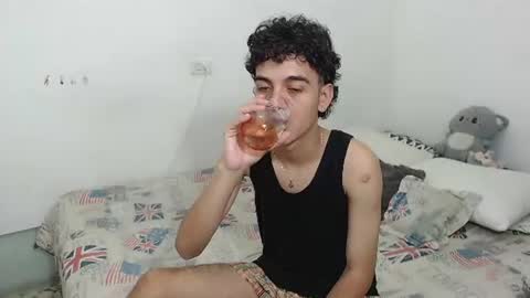 Snapshot of jhonay__cute chatting on August 1, 2026, 12:32 am jhonay__cute online show from August 1, 2026, 12:32 am