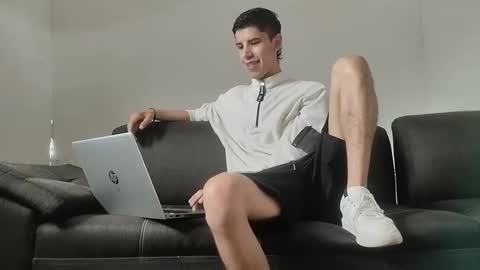 jhon online show from December 11, 2024, 3:58 pm