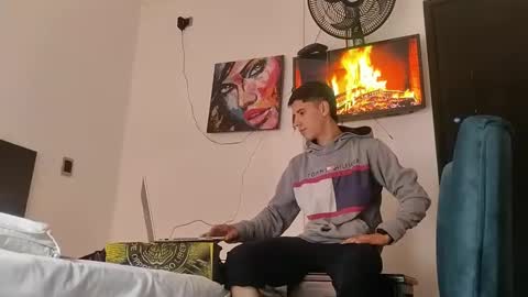 jhon online show from January 4, 2025, 3:07 pm