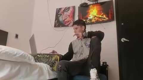 jhon online show from January 5, 2025, 3:45 pm