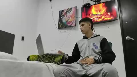 jhon online show from January 18, 2025, 2:03 am