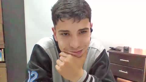 jhon online show from February 20, 2025, 8:14 pm