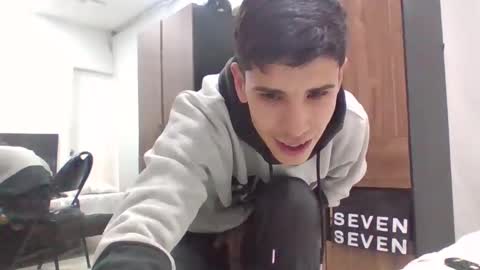 jhon online show from March 2, 2025, 10:27 pm