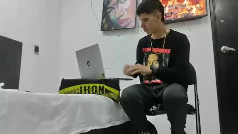 jhon online show from March 12, 2025, 12:04 pm