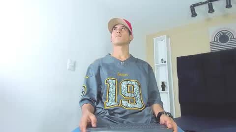 Jhon online show from January 4, 2025, 2:35 am