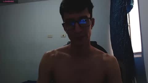 Snapshot of jhonny_hot_s chatting on February 14, 2025, 10:58 pm Jhonny independent model online show from February 14, 2025, 10:58 pm