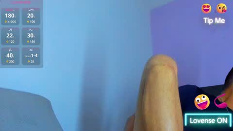 Snapshot of jhonyalzate chatting on December 11, 2024, 7:09 am Jhony Alzate online show from December 11, 2024, 7:09 am