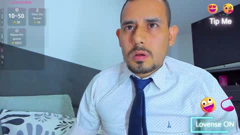 Snapshot of jhonyalzate chatting on January 28, 2025, 12:26 am Jhony Alzate online show from January 28, 2025, 12:26 am