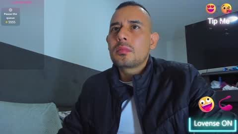 Snapshot of jhonyalzate chatting on February 3, 2025, 1:30 am Jhony Alzate online show from February 3, 2025, 1:30 am