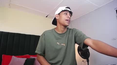 Snapshot of jhos_padill chatting on September 18, 2025, 2:08 pm jhos online show from September 18, 2025, 2:08 pm