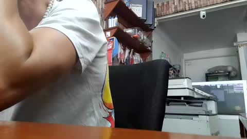 Jhosuamoore  online show from November 9, 2025, 1:09 pm