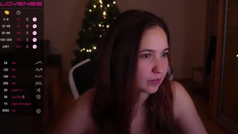 jia_lisaa online show from December 2, 2024, 3:47 pm