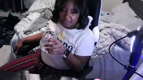 goldenbaby online show from November 8, 2025, 4:45 am