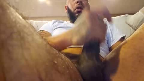 Snapshot of jillyjang202 chatting on November 8, 2025, 2:39 pm HoopersRelease online show from November 8, 2025, 2:39 pm