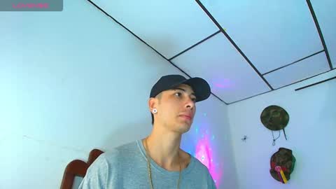 Jimm  Independent Model  online show from January 9, 2026, 12:19 pm