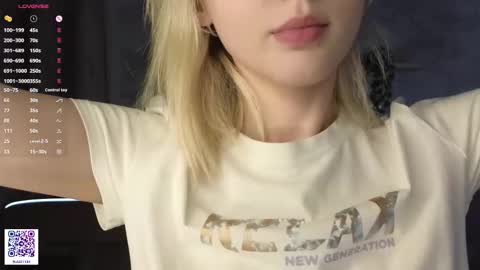 Lily online show from September 20, 2025, 6:09 pm